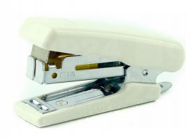 Степлер Kangaro №10 -15арк пластиковий міні асорті Степлер Kangaro №10 -15арк пластиковий міні асорті